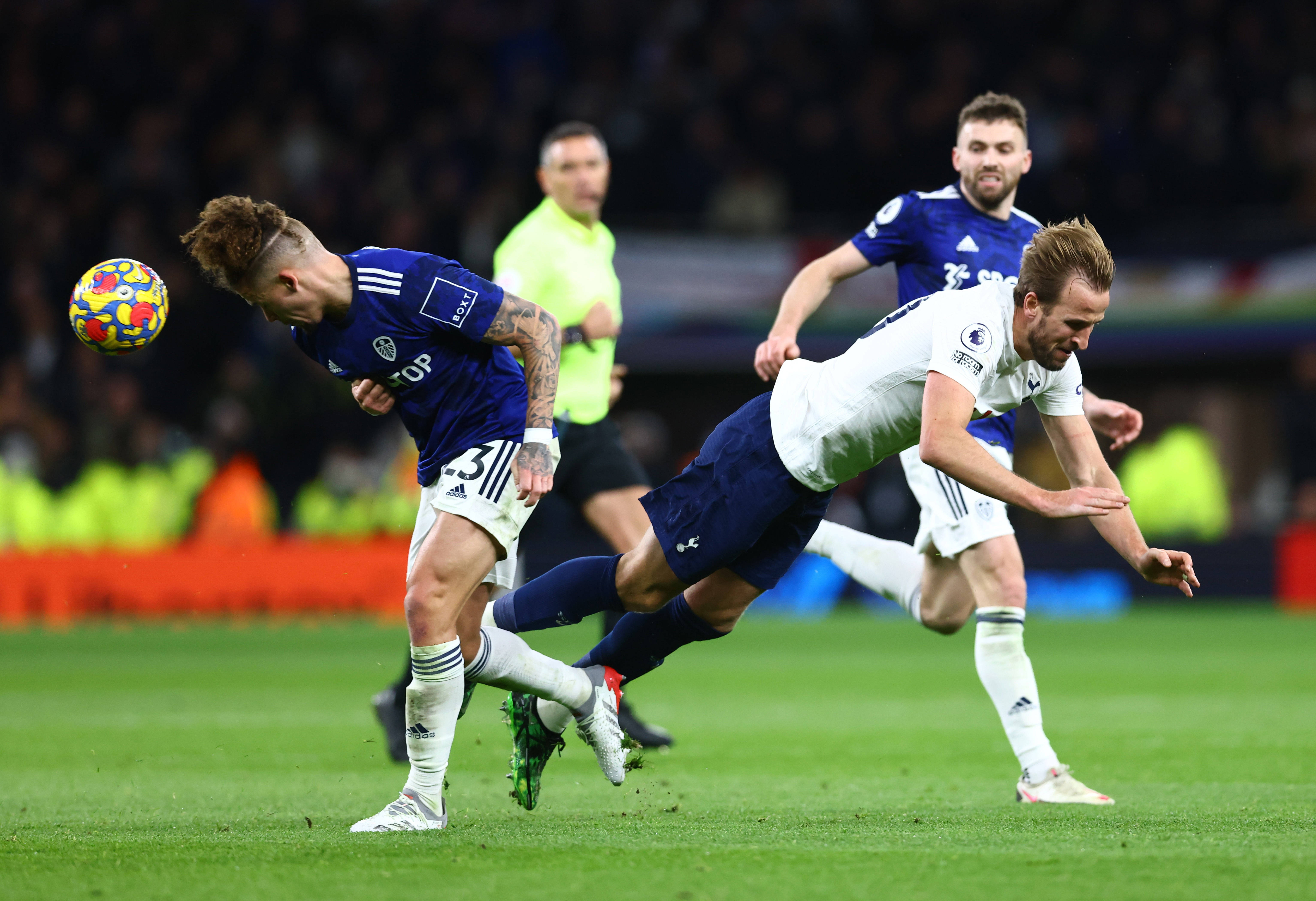 热刺英超击败布莱顿，孙兴慜进球(英超热刺21维拉 孙兴慜两送助攻)